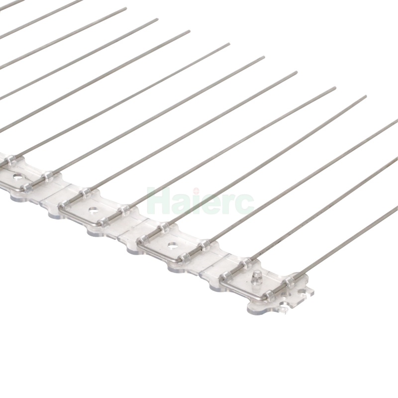 Đinh chống chim bằng thép không gỉ, có đế nhựa, dùng để ngăn ngừa chim bồ câu và các loài chim khác trên tấm pin mặt trời